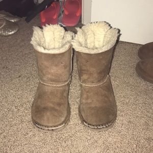 Toddler Girl Bailey Ugg Size 10